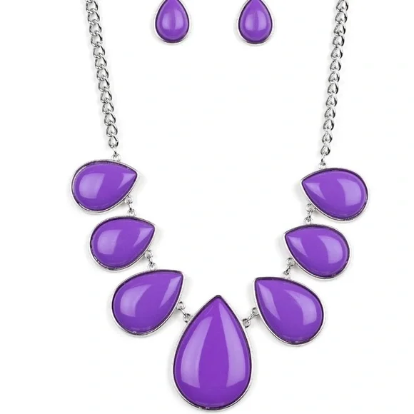 🆕Drop Zone: Purple Necklace and Earrings - Picture 2 of 5